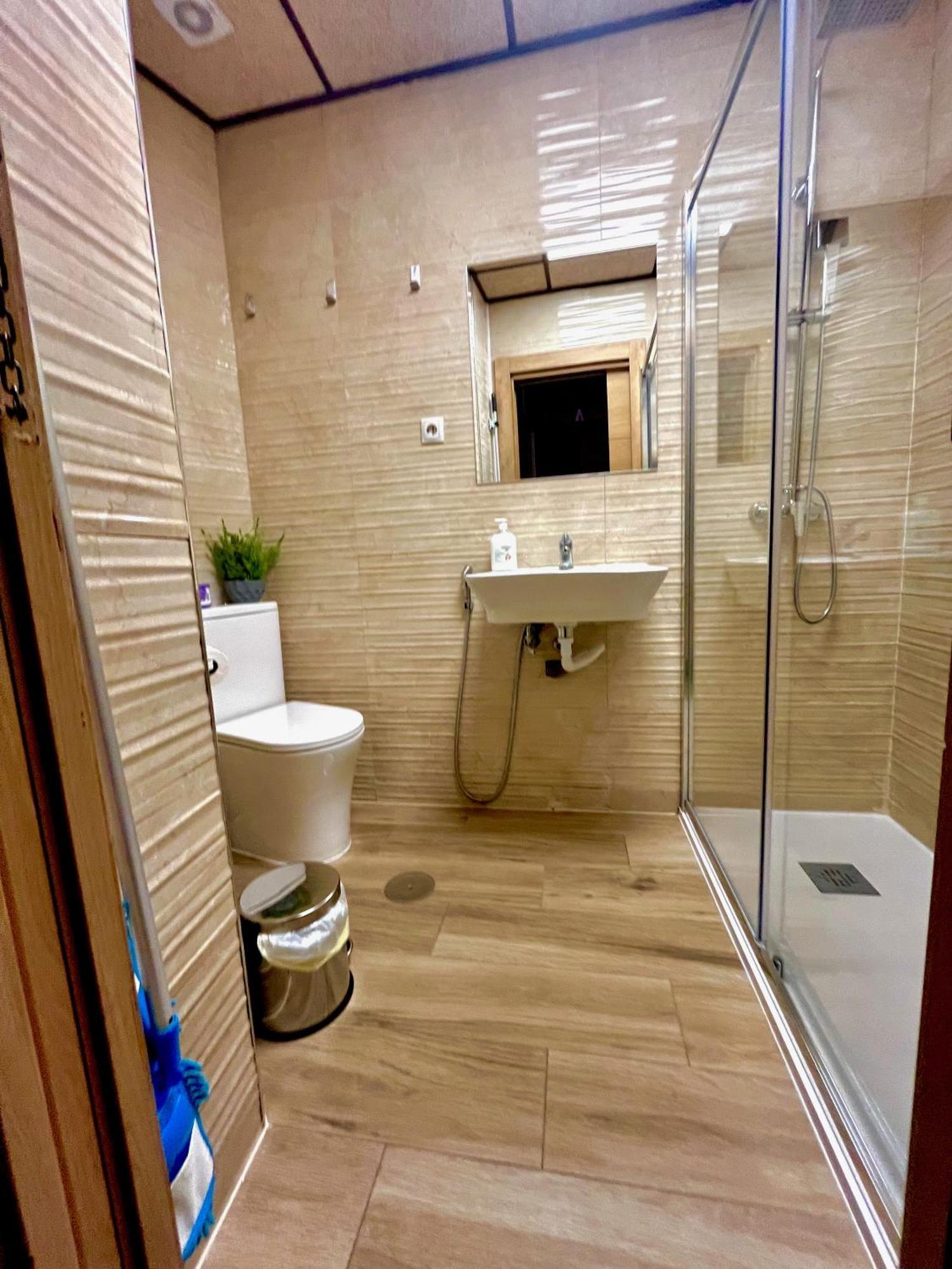 Hostel Vida Verde Madrid Dış mekan fotoğraf